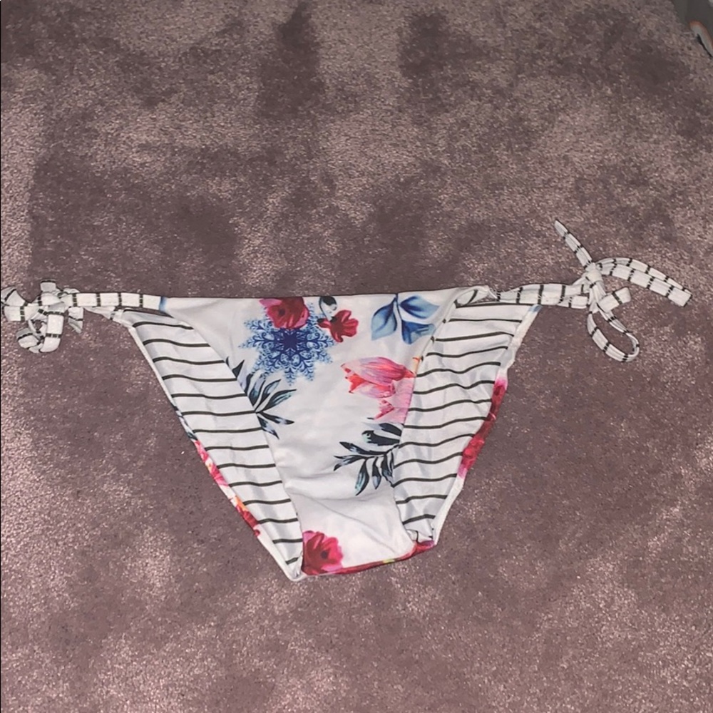 Bathing suit bottoms